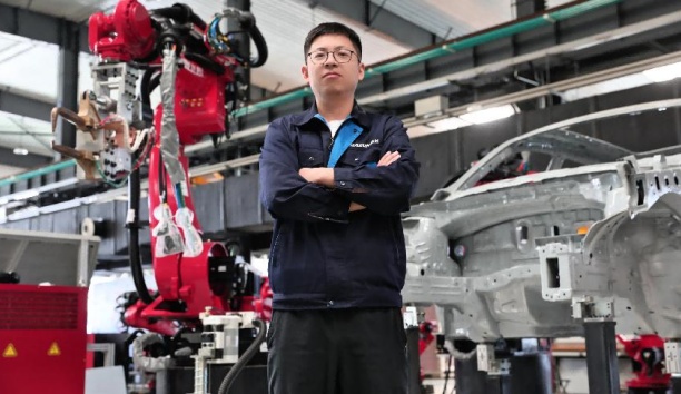 人民網(wǎng)——創(chuàng)新路上遇見你｜王曉峰：干機(jī)器人的，都特別酷